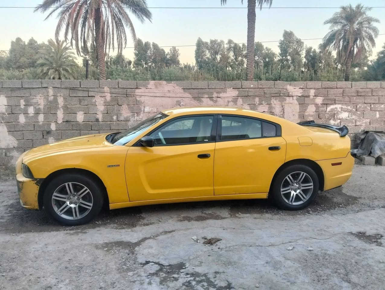 سلام عليكم
جارجر 13 أصل اجرة رقم كربلاء انكليزي  
محرك 22 عرابنه 22 تخم تاير وحداديه جيد جدأ
حادثه تبديل بابين جهة يسره
مصفره هيةء وغرامات مروريه 
$سعر 135 عنوانهاا بغداد  *********** تواصل
