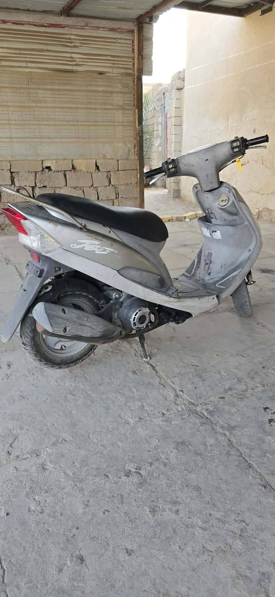 سلام عليكم دراجة ماكس قجمه حاويه دراجه حلوه ومكفوله من كلشي سعر دراجه 850وبيه مجال بصيط المكان البصره قضاء الهوير ***********

