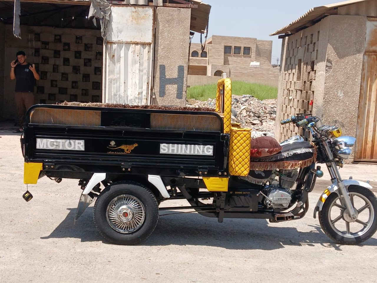 سلام عليكم
ستوته للبيع موديل 2024 
مكينه بلادي 200 برغي مامفتوح 
أوراق اصولي
كهربائيات امامي خلفي شغاله مكفوله 
ستوته ربع ماتذب  عليه كبل لشغل
بدي قلاب شاصي مكفول
مكان بغداد الدوره ابو جير
السعر مليون و850
الاتصال ***********
