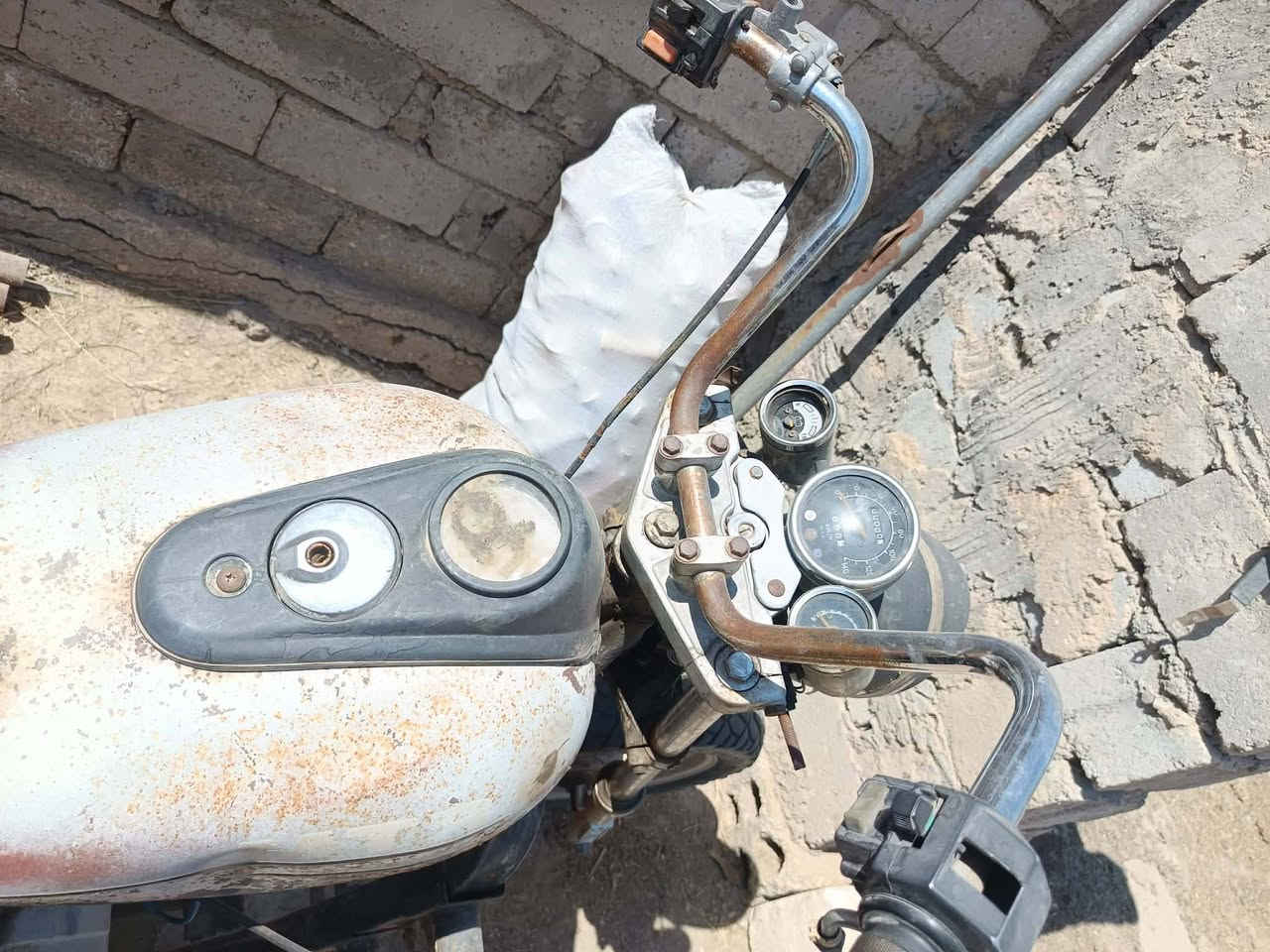 السلام عليكم ستوته لبيع مثل ماواضحه بل صور خوان اني مكلف بل نشر الستوته رقم سود ‏‪***********‬‏خوان لحد يراسني
