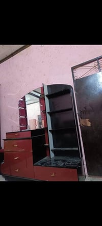 غرفه حلوه ونظيفه السعر 600الف متوازي عل بيعته عندي ضرف والله سعرهه اكث...