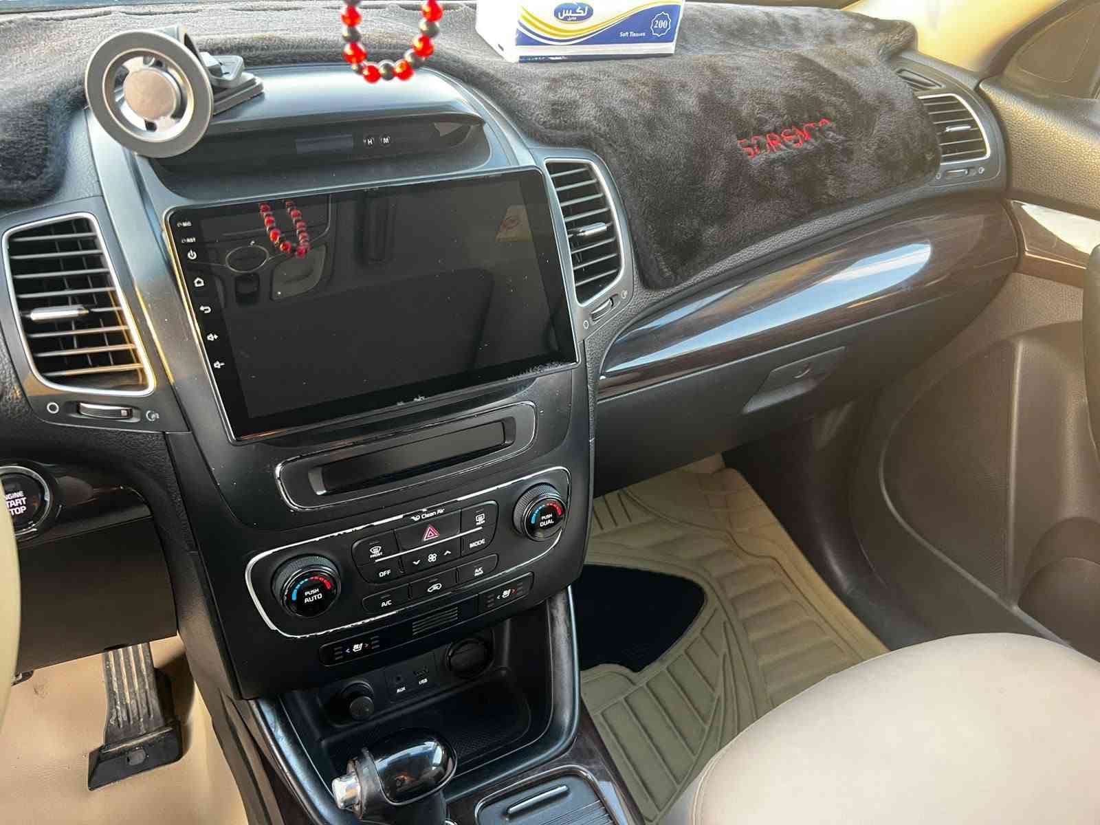 السلام عليكم 
كيا سورنتو 7 راكب ثلاث قطع تبريد  خليجي كويتي فول مواصفات كفاله عامه ماشيه 100 حقيقي دك جرص ب 120 موديل 2013 شكل 15 رقم بغداد نكليزي بسمي تحويل  ثاني يوم مكينه 6 سلندر 3500 
فول مواصفات واحد على واحد 
كشنات جلد تحكم كهرباء تدفه تبريد بالكشنات بصمه تشغيل وبصمه ابواب جهتين بنورامه طكتين حساسات خلفيه اماميه نضام ايكو تقليل صرف بانزين اناره داخل لد مري شفط زراك لايت شغال يدات نيكل وبعد هواي مواصفات سياره كفاله ض ربة وتبديل وصبغ على وضع الشركه شرط
السعر 180 بيه مجال بسيط  
***********
***********
