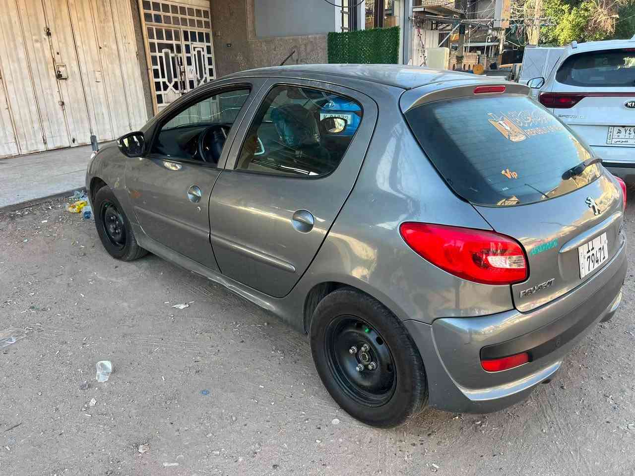السلام عليكم بيجو ٢٠٧ موديل ٢٠١٨
رقمها بغداد انكليزي كاملة باسمي بيها تخم ويل جديد وتخم تاير جديد وباتري جديد تبريد شغال ومحرك وكير مكفولات بيها طخات ع بارد بدون كص او تبديل 
السيارة حلوة وناعمة ماشية 119 ونقصها مازدة ومراية وشوية ترتيبات مكانها بغداد المشتل سعرها قفل من الاخير ٥٣ ورقة 
***********

