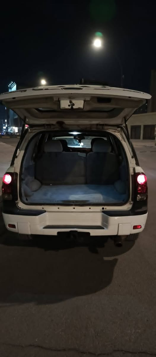 تريل بلايزر Chevrolet
6سلندر
موديل ٢٠٠٧
قبق اسود 
وارد امريكي
محرك وكير جيده جدا
باتري جديد
تخم تاير 
كامرا دوارة
شاشه أندرويد
مراوس بأجرة او خصوصي صالون
رقم بغداد انكليزي بأسمي مكانها كربلاء 
سعر٨٠
***********واتس
