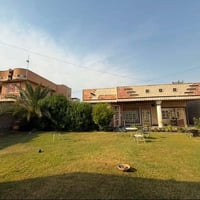 🏡 للبيع دار مع 6 محلات تجارية مؤجرة 🏪 📍 الموقع: بوب الشام – مقابل المت...