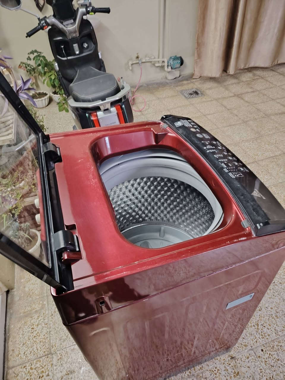 غساله اتوماتيك • ١٦ كيلو • موصل جانب الايمن