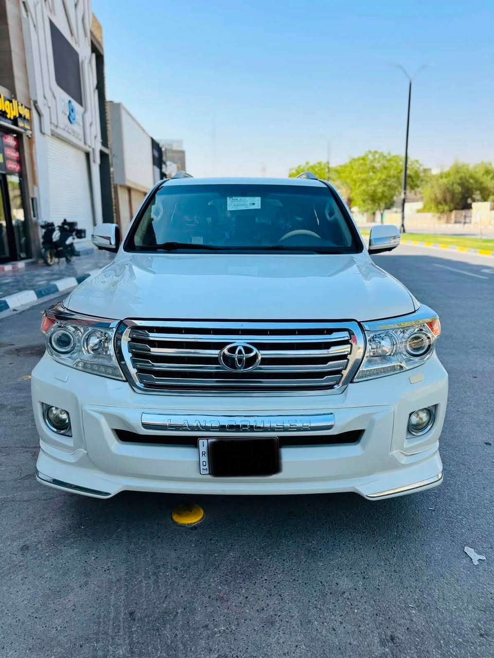 السلام عليكم لأندكروز موديل 2015
محرك4600 V8
رقم بغداد بسمي تحويل ثاني يوم  
مكفوله كفاله عامه من صبغ والتبديل والفتح
فول مواصفات
بصمه تشغيل
بصمه أبواب
أشارت ترحيب
تشغيل عن بعد
مري شفط
فتحه سلايت
كشنات جلد اصلي
كشن كهرباء 
جام تصعيد تنزيل عل ريمونت
8 ايرباك
3قطع تبريد
ثلاجه
مري قلاب
كامره
شاشه امامبه
حساس أمامي
حساس خلفي
وباقي مواصفات المعروفه
ماشيه 95 الف حقيقي
السعر 37500 يعني 3شدات 75ورقه
 بيها مجال
للإستفسار اتصل
***********
مكان السياره بابل حله
