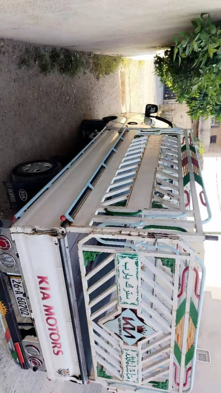 كيا حمل مديل18
صلاح الدين لل29 
سياره حلوه وكاعده
 ومامتعوبه ماشيه 175
 تبريد ثلج 
سياره احلئ من الصور 
لخط شلته بيها بارد باب سايق من عند دوسه
  وبيها نص بونيد دعمت ماطور البونيد معدل بس القوطيه مامعدله 
 تخم تاير جديد امامي خلفي
 صدر قبل شهر يم حسين الاخرس اشتغلته
 السياره عليها ادامه كامله  باتري جديد قبل 20يوم شديته محرك قبل 4اشهر جفته عند ابو ايه العباسيه  نيكلات  سياره متعوب عليها وماتريد غير سايق مرحمن وكبل للشغل السعر 123وبيها مجال بدون محجر. الهاتف *********** مكان السياره تكريت الزهور
