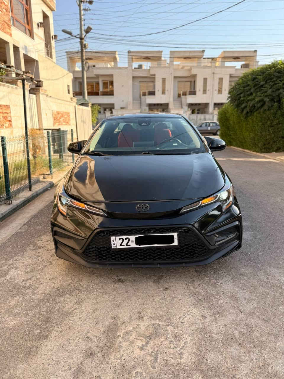 TOYOTA COROLLA 2020 XLE
قەپات قەپات مواسەفەتە و جوانکاریەکی زۆر زۆر بۆ کراوە سەیەرەکە زۆر جوانە و نمونەیە لە جوانی لەسەر دەقی شەریکە ماوەتەوە هەموو شتیکی بەشەرتە و گێر و مەکینە و کارەبایاتی تەقە و رەقە و هەموو شتیکی بەشەرتە و چوار تایەی نوێی لەسەرە هیچ مەسروفاتیکی تیدانیە سەیەرەکە سلایتە و راداری و خەتی جەدە وو بەسمە و ویرلیس چارچ کامیرای دواوە و حەساسی پشتو پێش و ئۆتۆ ستۆپ و حەساسی تەنیشەکان واتا قەپات مواسەفەتە و سەیەرەکە بەناوی خۆمە مانگێکە سەنەویو هەزەم بۆ نوێکردۆتەوە و پێش و پشتی کەپسە و تەنها ٦ پارچەی بۆیاغە و ژورەوەی نەگرتوە
رەقەم تلفون
(***********)
(***********)

تويوتا كورولا 2020 XLE
السيارة مواصفاتها كاملة ومليئة بالتجهيزات، وتم عمل الكثير من التعديلات والتجميل عليها، وأصبحت السيارة جميلة جداً ومميزة، وهي فعلاً نموذج للجمال والأناقة.

السيارة بحالة ممتازة جداً، والمحرك والقير والكهرباء وكل شيء فيها يعمل بشكل ممتاز ولا توجد فيها أي مشاكل أو مصاريف.

أربع إطارات جديدة مركبة عليها، والسيارة سلايت، وتحتوي على رادار ونظام المحافظة على المسار.

السيارة كاملة المواصفات، ومُسجلة باسمي منذ شهر، وتم تجديد السنوية لها. يوجد كبس أمامي وخلفي، وتم صبغ 6 قطع فقط، أما الداخلية فلم تتعرض لأي ضرر أو صبغ.

للاستفسار:
📞 *********** أربيل, العراق
