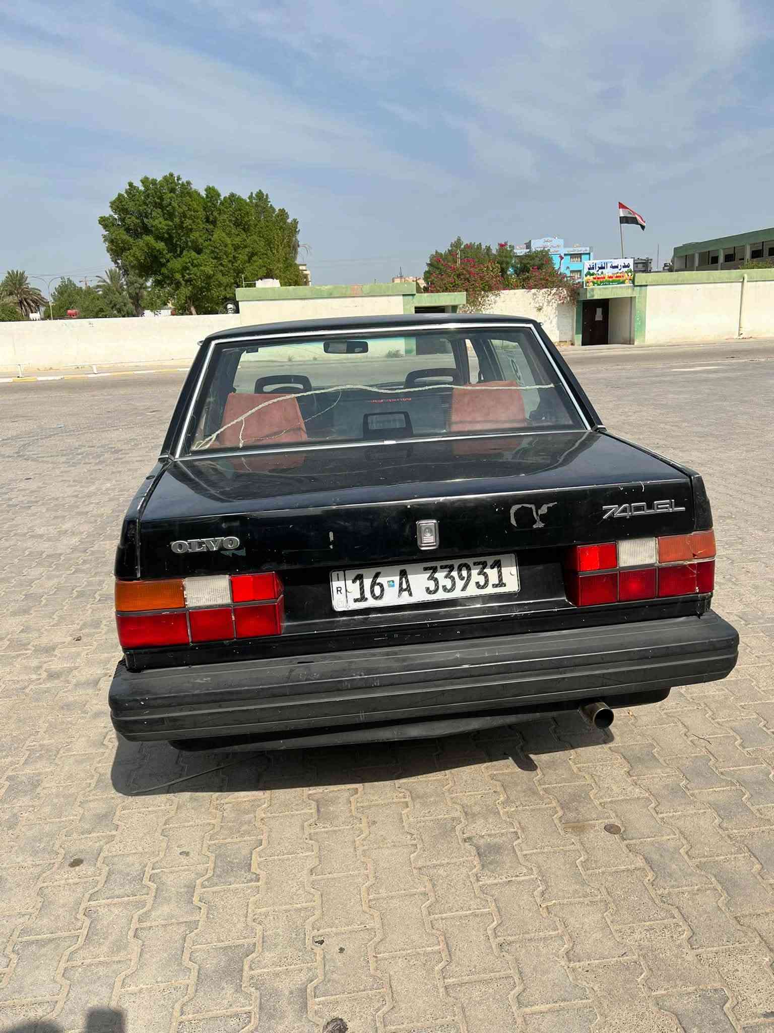 السلام عليكم للبيع فالفو موديل 1988 حجم 740 كير أوتوماتيك مكينة بلادي بخاخ سنويه 2030 ب اسمي السياره السعر 30وبي مجال ***********
