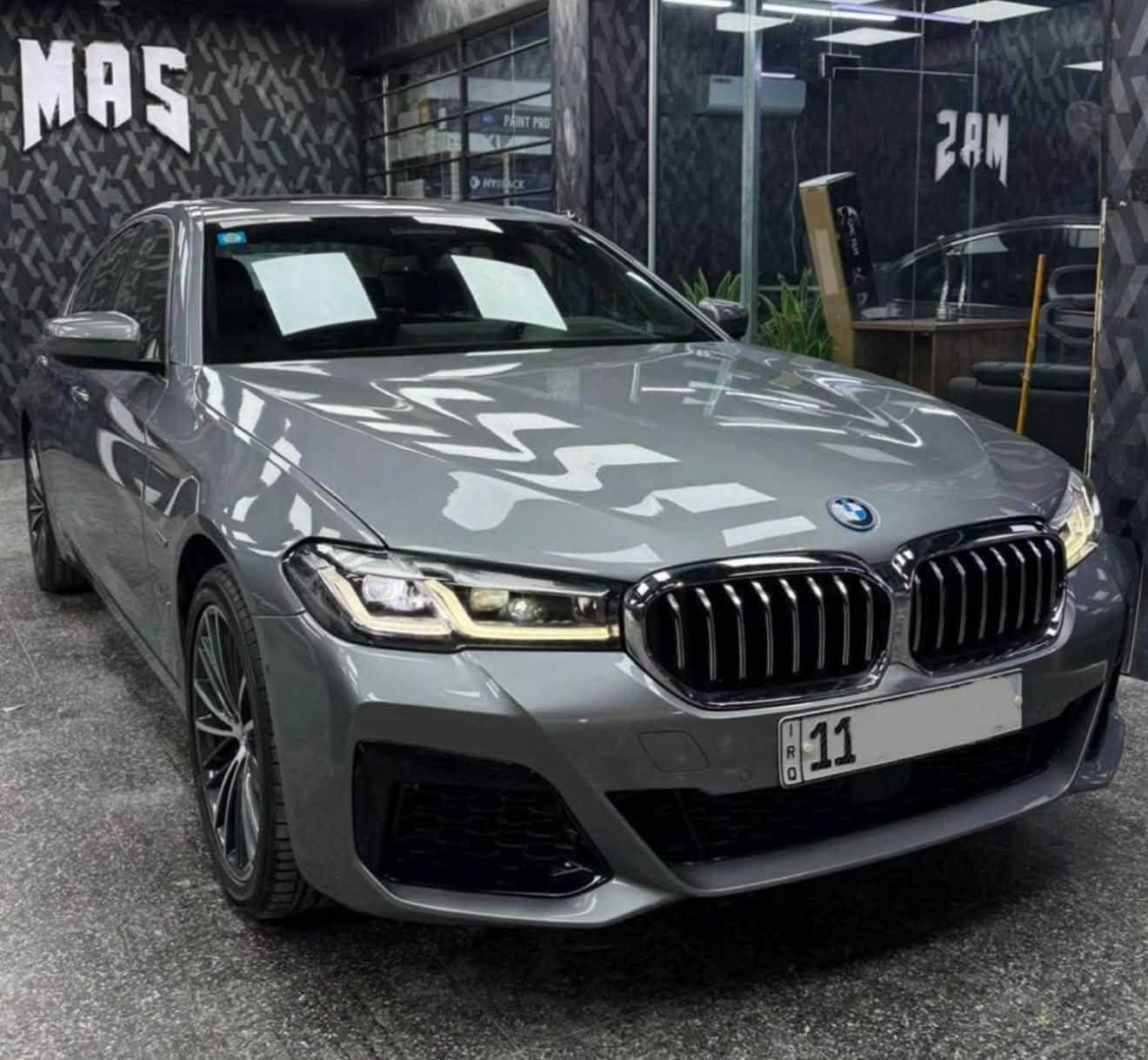 Bmw530e 2023
هايبرد و بانزين وشحن ٣ انظمة فول مواصفات ١/١ 
ماشية ٨٢ الف ميل حادثهه بنيد ودعامية
وببغداد انصبغ باب السايق 
السيارة تصليحهه كلش حلوة وكلش كاعدة وناصبة
بدون ملاحضات
كير محرك كفاله برغي مملعوب بيهن 
رايدهه ب24,500$ مكاني بغداد
***********
