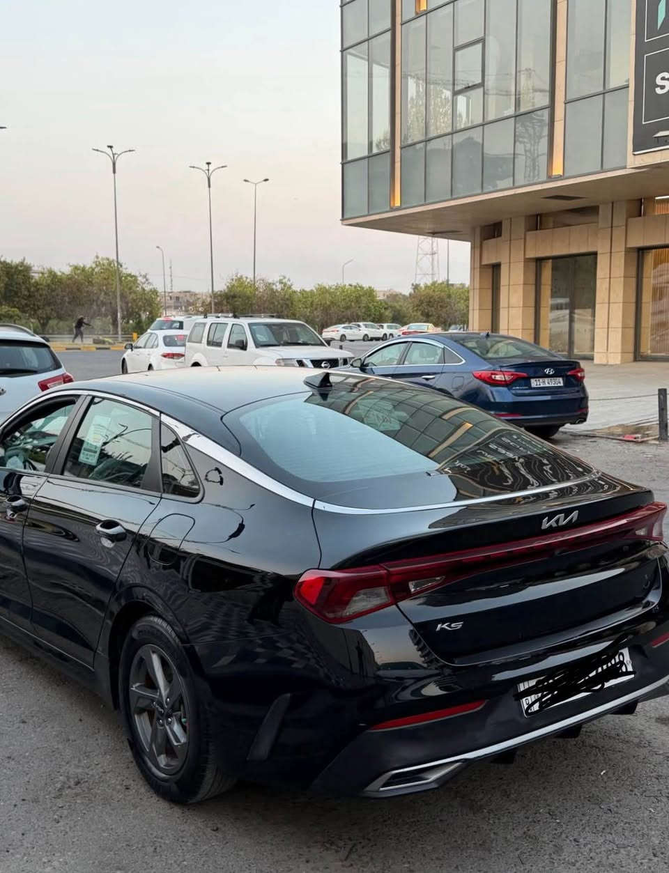 سلام عليكم 
للبيع فقط 
كي فايف موديل 22 
موصفات عاديه 
تحكم ستيرن كامل 
رادار كامره دواره 
سايد بريك كهرباء 
وباقي الموصفات المعروفه 
حادثه جاملغ وربع البنيد فقط 
الساره حلوه وجاهزه مناقصه شي 
ماكن السياره بغداد 
السعر 135
*********** بغداد, العراق
