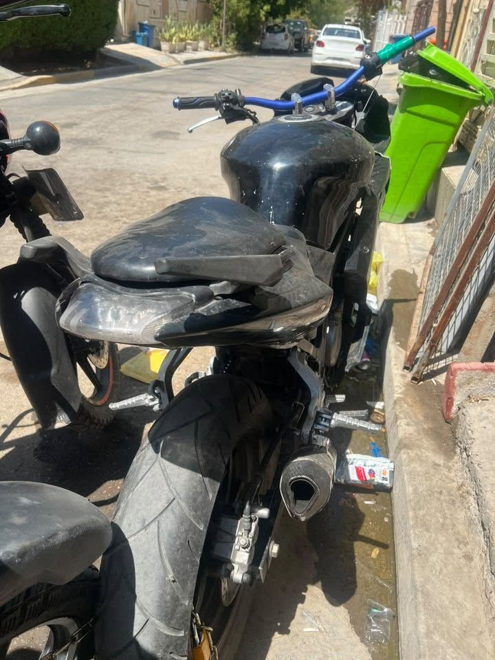 بطح هايسونك للبيع مكينه 250 لدراجه مال جناي صارلها 4 شهور طالعه من لمعرض محورة مال لعب نقوصاتها حيل بسيطة وطايحات من سعرها متوفر واتساب فقط ***********
