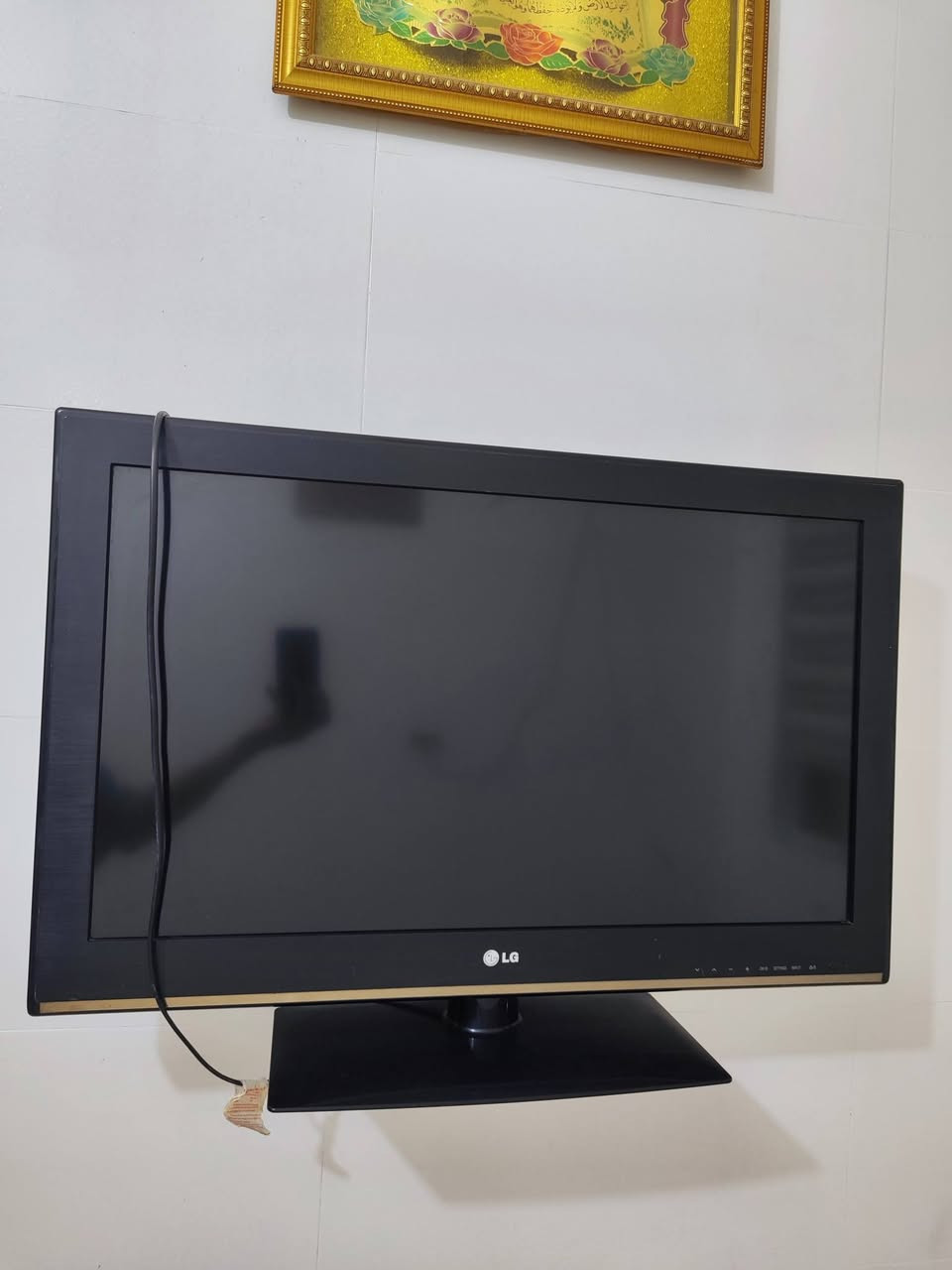 السلام عليكم 
للبيع بلازمات عدد 2 نوع LG
شغالات وحده منهن مشكلة بال hd ويتبدل ب 10
السعر 80 الف ثنينهن
تواصل خاص او واتساب 
***********
