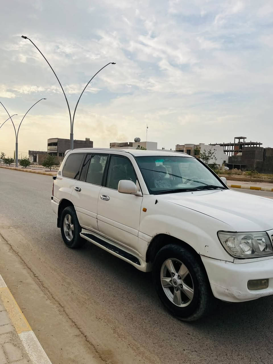 موديل ٢٠٠٢ • حالة حلوة • رمادي