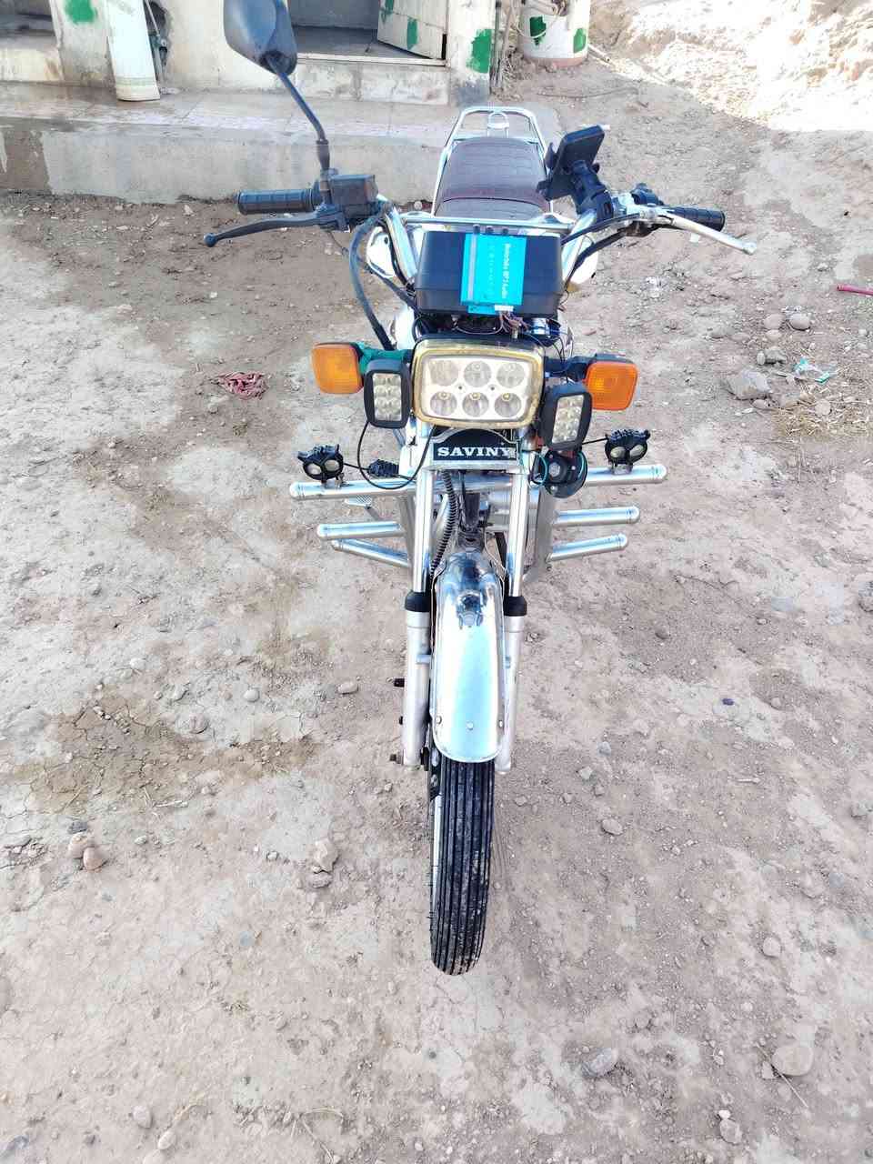 السلام عليكم ورحمة الله وبركاتة يوجد موطور خمسه كير سافين موديل 21 سعر 450 وبي مجال ***********
