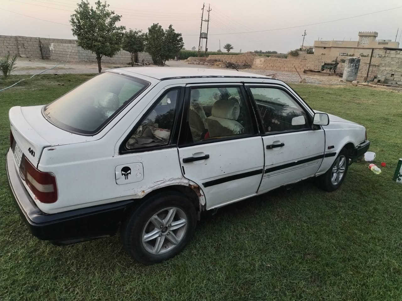 سلام عليكم البيع فولفو
كيرمحرك كله شرط
كهربائيات كلها شغاله
مسجل اربع سماعات
باتري جديد مدوشمه
موديل 1992
رقم ألماني سنويه عضم عاج مشروع وطني
بيه دفتربانزين
تويرجدد
صدرجديد
مابيه لاخياس ولادعم
ولاصبق
سعر13 بيه مجال شويه حك جيه
عنوان كركوك قضاءالحويجه
رقم لاستفسار ***********
