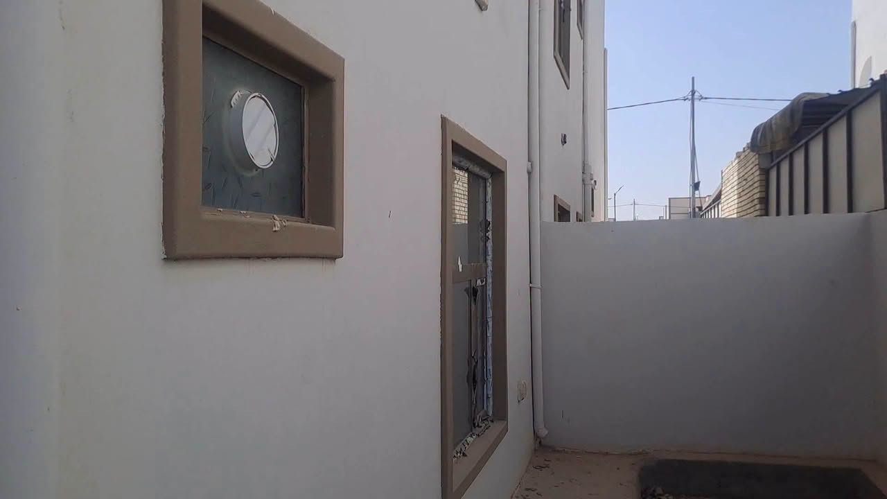🏡  دار للبيع مجمع الأميرات٢ تجاري
المساحة 250م²  
📍 الموقع: المربع الثالث على السنتر تجاري
💰  نازل قرض على المصرف العقاري 80 مليون 
القسط الشهري 490 الف 
تبديل كفيل فقط
⚡ فرصة ممتازة للسكن
📞 للاستفسار: ***********
🏢 مكتب ياسر دوش / بإدارة علي الطائي
📍 العنوان: النجف الأشرف – مجمع الأميرات الأول مقابل مجمع الكرار
