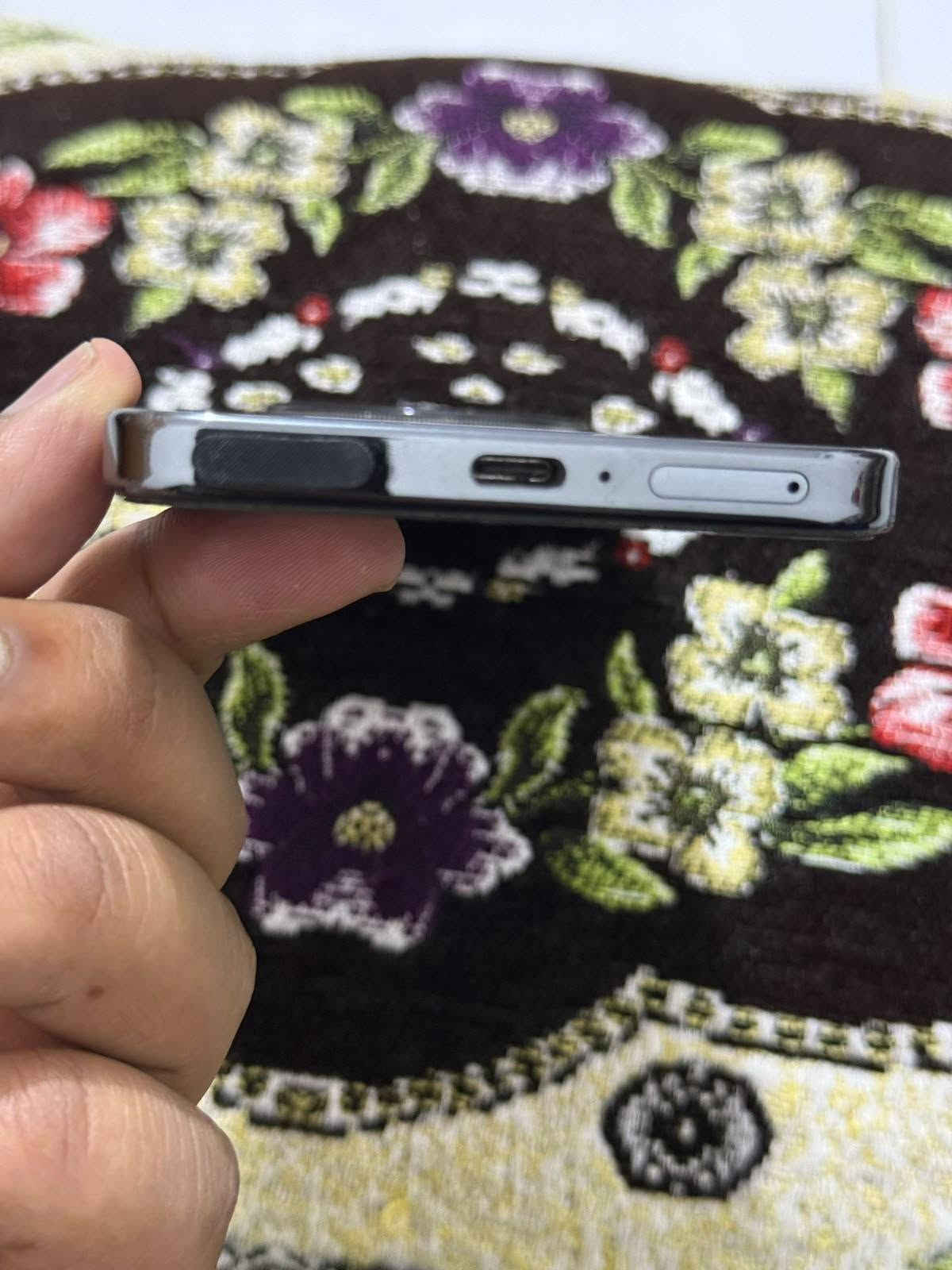 سلام عليكم 
للبيع او مراوس ب ايفون 13برو ماكس 
هونر اكس 9d/5G
ذاكره 265
عشويه 12
بطاريه 8300
ملحقات كامله معه 
حافضه 2
مكفول 
سعره خاص 
مكاني كوت انوار صدر 
للبيع او مراوس ب13برو ماكس فقط 
***********

نص مكتوب في الصور:
- حول الهاتف MagicOS 10 المعالج المركزي Snapdragon 6 Gen 4 اسم الجهاز HONOR X9b ذاكرة الوصول العشوائي ١٢ غيغابايت +٨ غيغابايت Honor RAM Turbo شاشة بتقنية حماية البصر من Honor ١٢٠٠ × ٢٦٤٠ بطارية السيليكون والكلربون mAh 5300 وحدة التخزين الداخلية المساحة الفارغة ١٩٧,٧٢ غيغابايت الإجمالي ٢٥٦ غيغابايت الموديل MTN-NX1 10.0.0.190(C185E10R100P1H1)