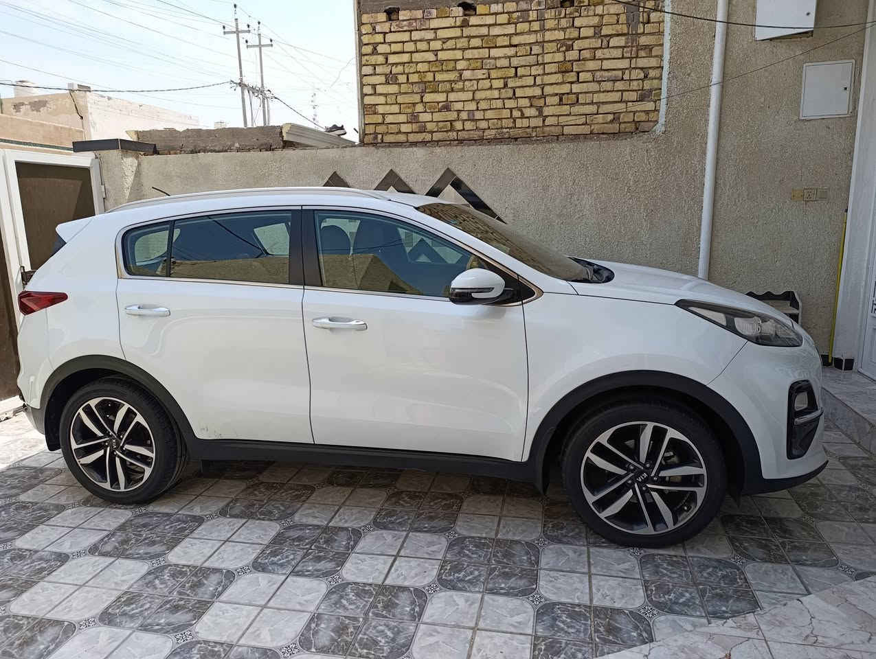 سبورتج ٢٠٢٠ خليجي رقم بغداد ( هزه ولوحات وسنوية جدد) كفالة عامه ماشيه ٨٧ حساس أمامي وخلفي وتحكمات وكامره دواره وشاشة كبيرة ومري أوتو وباقي المواصفات المعروفة ( السياره جديده)
مكان واسط/ الكوت السعر ١٩٤ بيها مجال بسيط للاستفسار ***********
