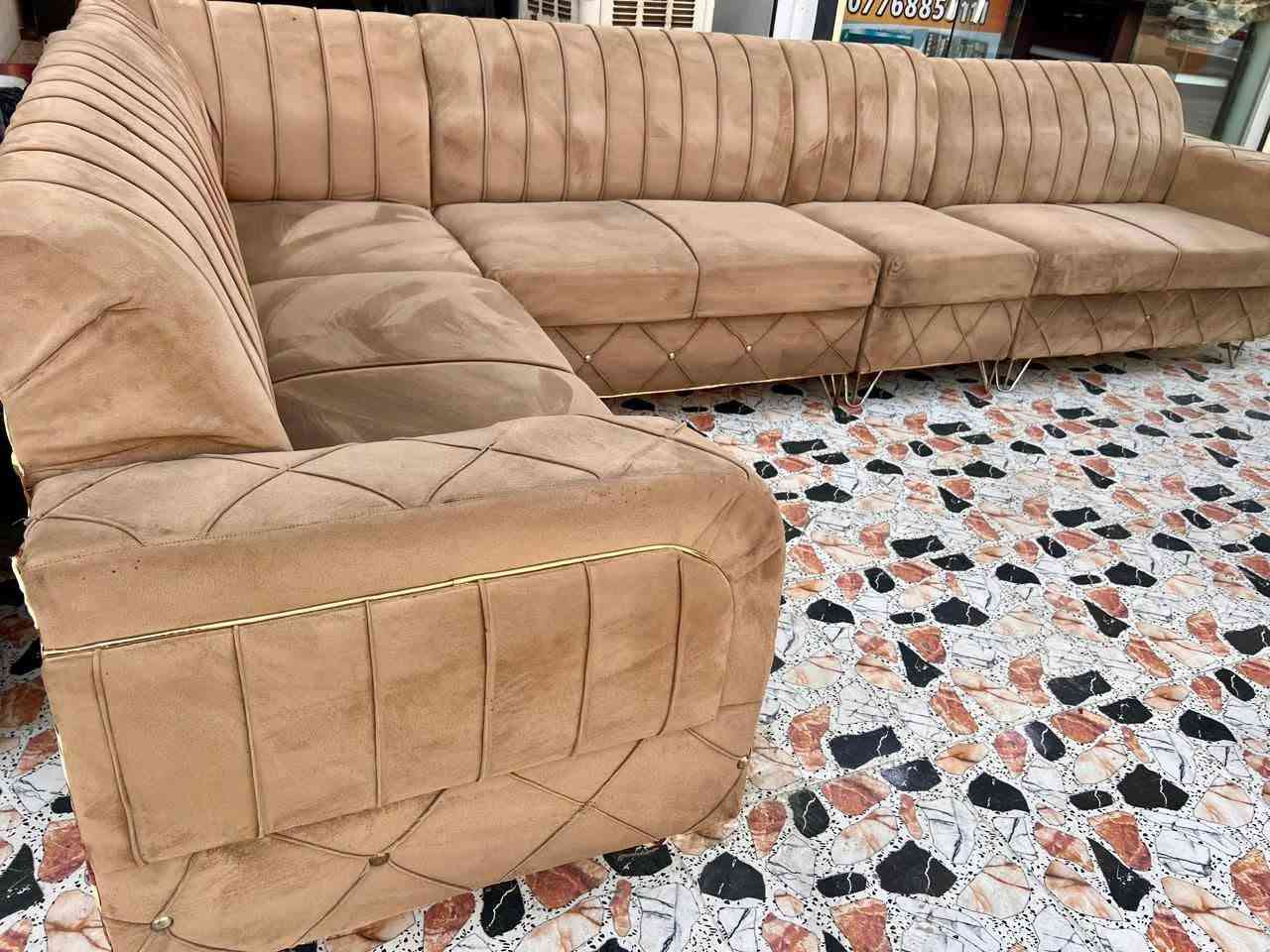 @الكل ديوان ٦ونص 
السعر 120

تركي

نص مكتوب في الصور:
- ***********
- 0776885011