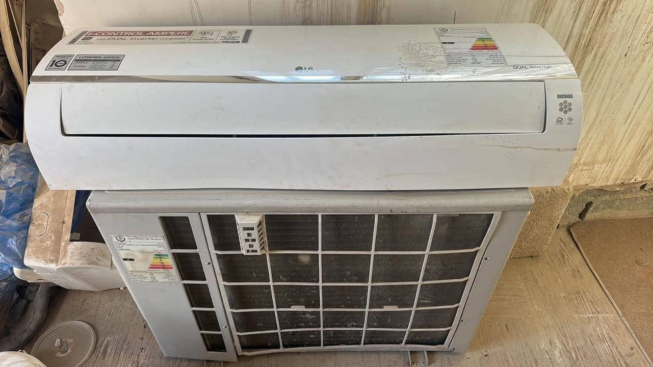 سبلت جدراي نوع LG انفيرتر حجم 2 طن للبيع
***********
