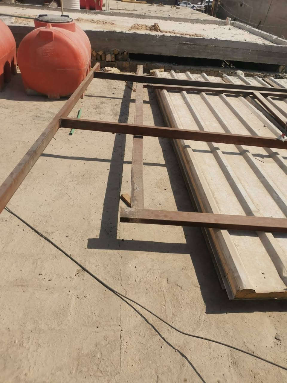 سندويجات للبيع عدد ٥الطول ٣اولى ٤متر مع الفريم مفصل وكامل للبيع
رقم صاحب السندويجات
يوجد وتساب 
***********

