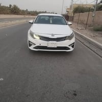 اوبتيما ٢٠٢٠ • شاشة كبيرة • مبدل بسيارة