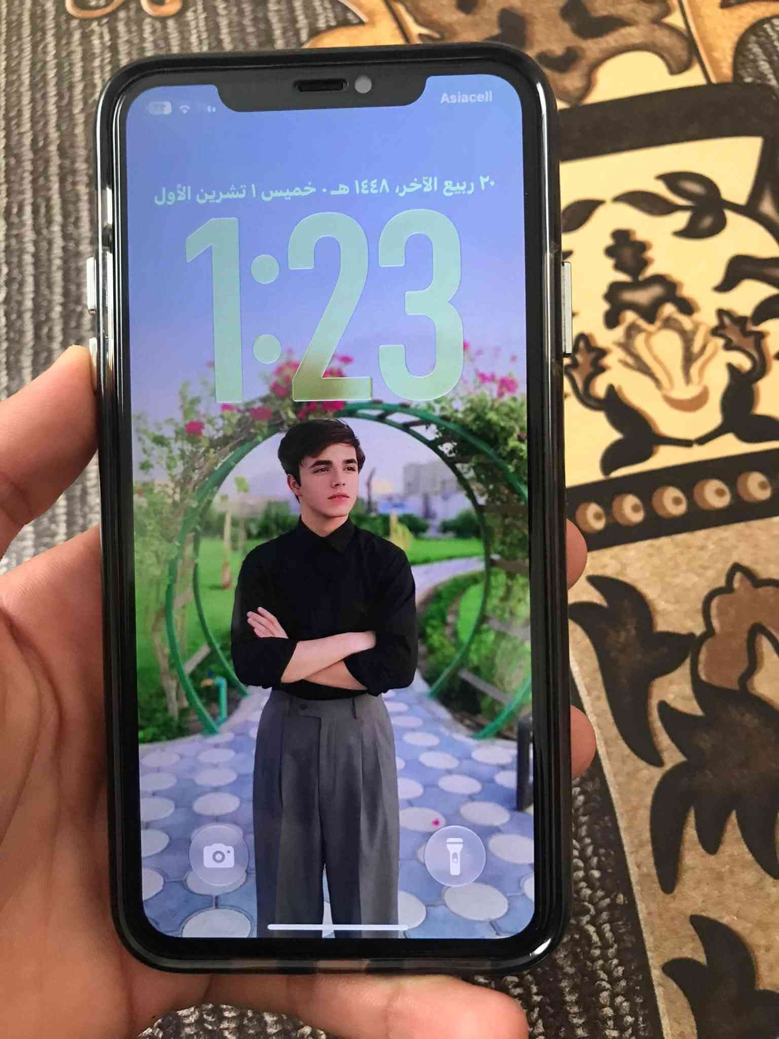 ايفون 11 برو ماكس
مبدل شاشه اصليه
وبطارية اصليات شرط 
باقي الجهاز كفالة  
فيس ايدي شغال انترنت 
شحن كلشي بيه شغال 
سعره240 وبيه مجال لطيبين 
رقم التواصل ***********
البصره قظاء شط العرب
