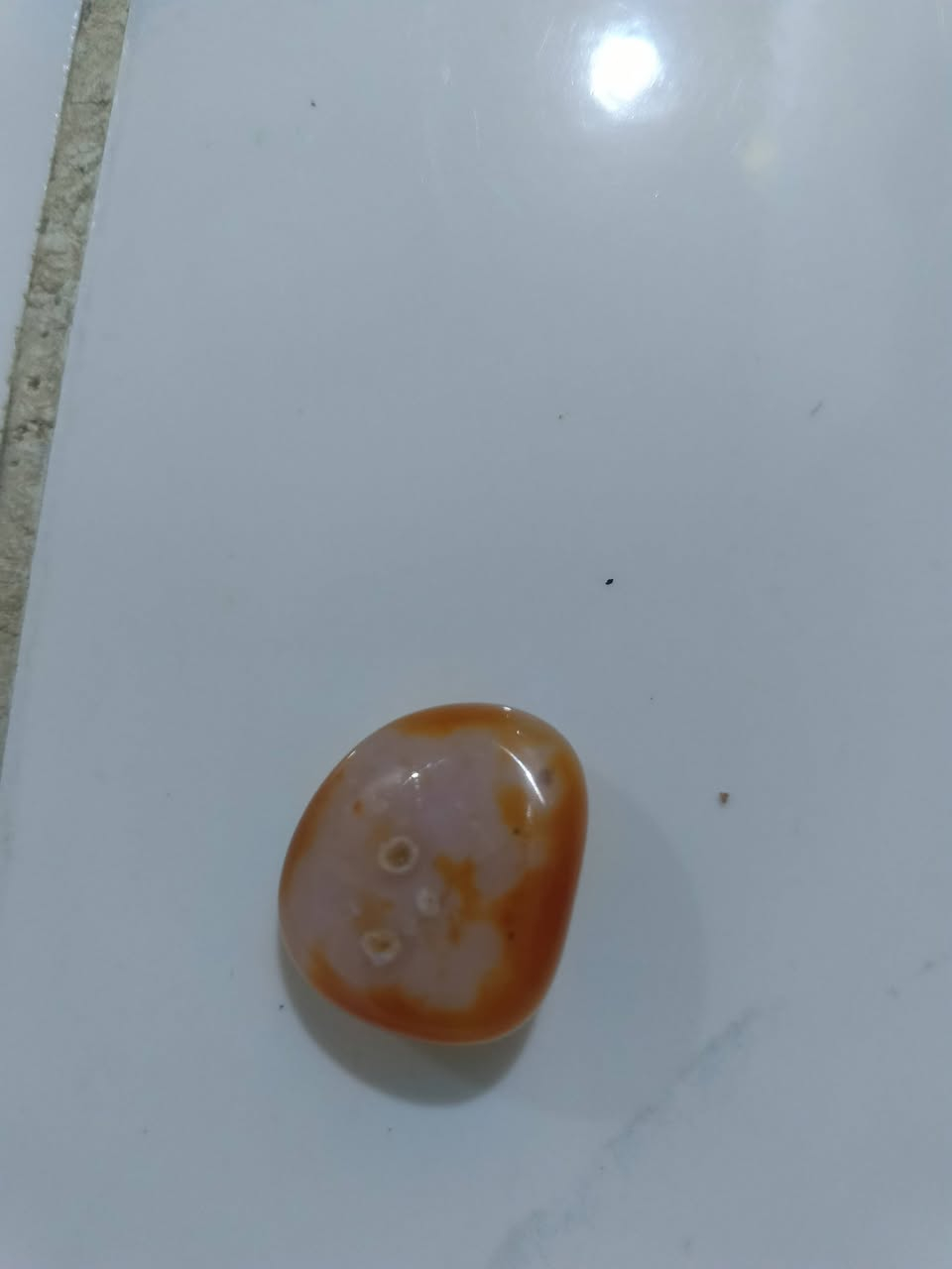 للبيع حجر مبارك 🌿
💎 للبيع عقيق يماني طبيعي بعينين 💎

حجر نادر ومميز جداً
اللون: برتقالي ملكي + سماوي طبيعي
المميزات: 2 عين واضحة + لمعة مراية قوية
الحالة: مصقول درجة اولى - حجم وسط
طبيعي 100% غير مصبوغ غير معالج

السعر: 95.000 دينار عراقي 
قابل للتفاوض بالمعقول

المكان: البصرة 
للتواصل واتساب: *********** 📱
متواجد ع واتساب اي وقت 

الخاص مفتوح للجادين فقط
#عقيق_يماني #احجار_كريمة_البصرة #عقيق_بعين
