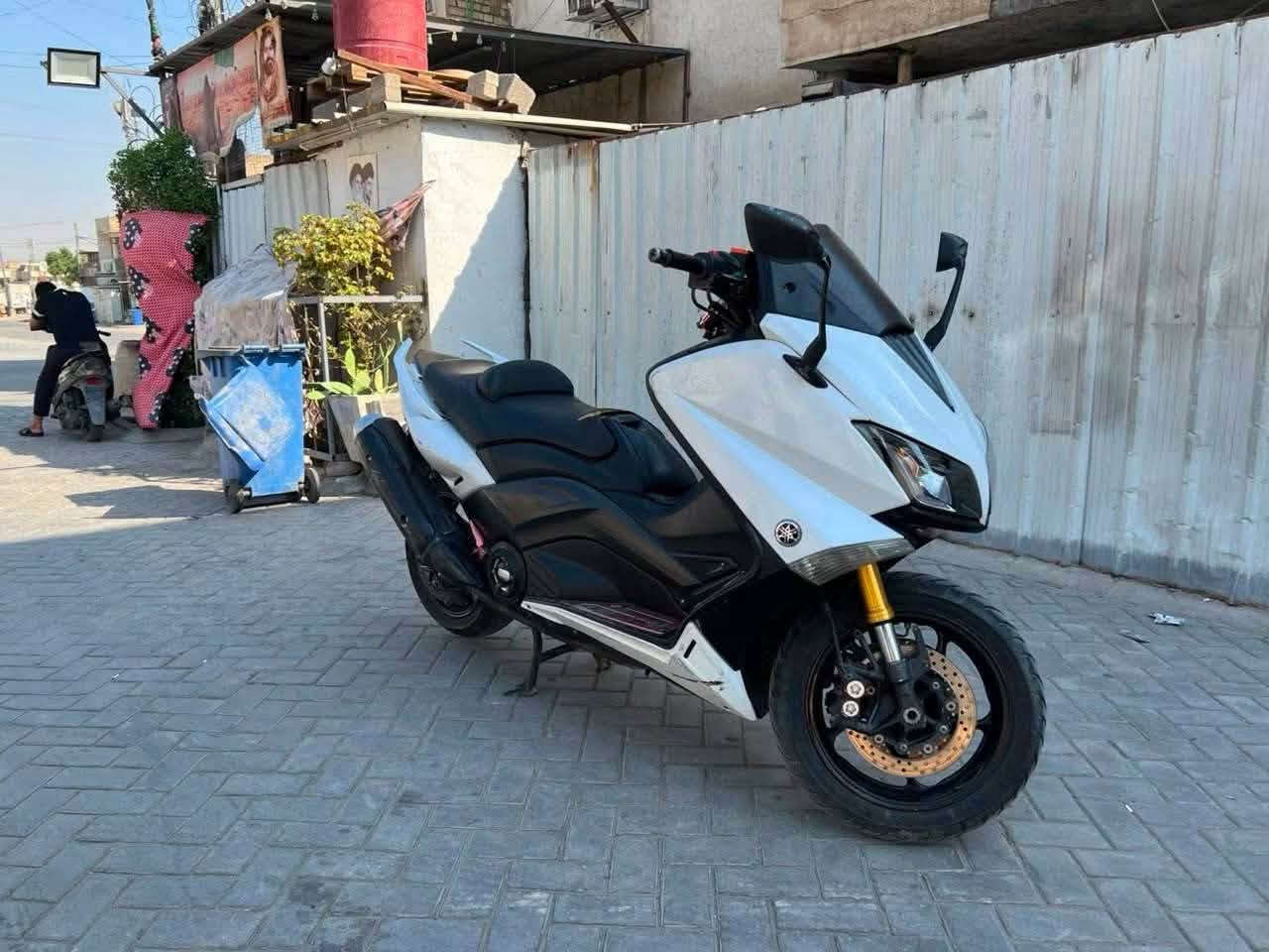 سلام عليكم TMAX17.  بصمه

تي ماكس 17 بصمه دراجه نضيفه ومكفله من كشي ممشا دراجه2800 دراجه بيها كت كامل احمر دراجه نقص بيها بس جا ملغ المامي مكسور  دراجه كلش نضيفه بيها شخوط خفيفه 

رقمي:***********
اي استفسار راسني عل واتساب وتشلع عيوني♥️

نص مكتوب في الصور:
- كشي بيد الله البيدي بانزين اني 🏴🖐️ بغداد. البلديات 📍
- كشي بيد الله البيدي بانزين اني 🏴🖐️
- بغداد. البلديات 📍