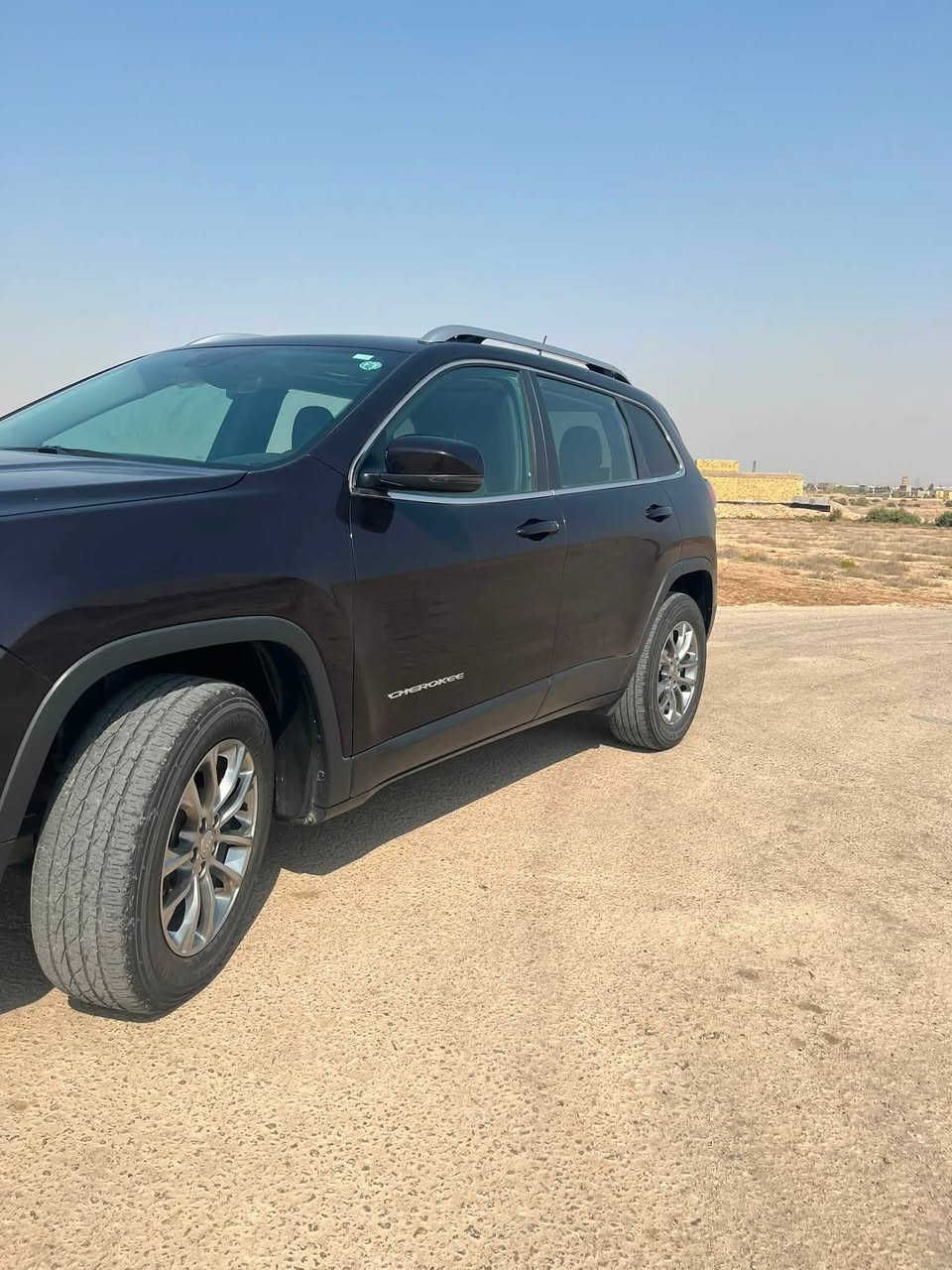 🚙 للبيع | جيب شيروكي 2021 🚙

✅ موديل 2021  
✅ حادث جاملغ أو ربع من البنيد
✅ الإيربكات راجعة سستم  
✅ بدون دواخل  
✅ ممشى 55 ألف مايل  
✅ محرك 6 سلندر  
✅ فول مواصفات (واحد على واحد)  
📍 مكان السيارة: بابل

💰 السعر خاص 

📞 للاستفسار والتواصل: ***********
