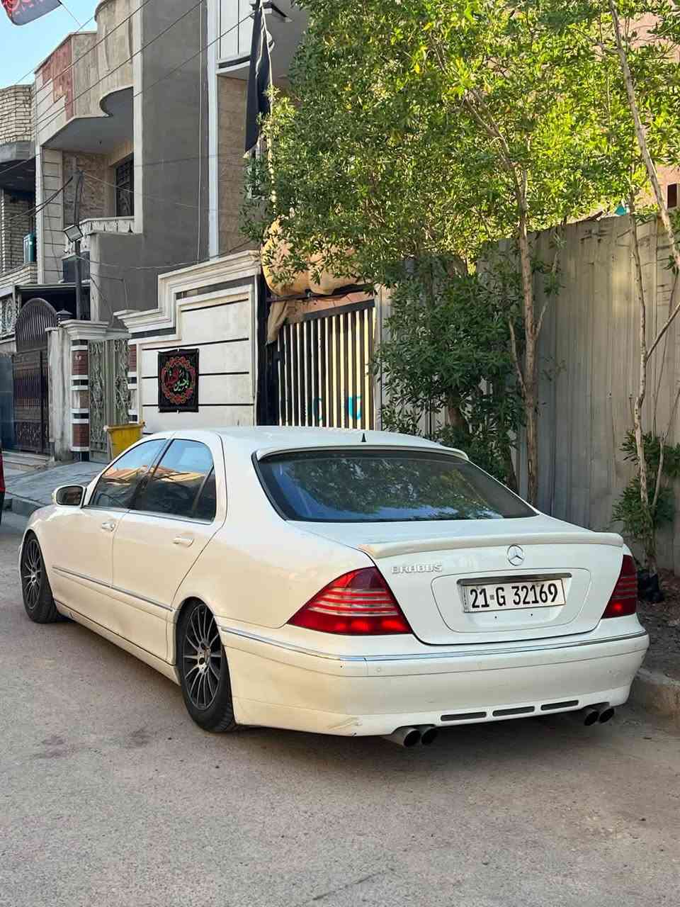 سلام عليكم للبيع او مراوس حسب القناعه
مارسدس غواصه s550 باب طويله
رقم سليمانيه بسمي تحويل ثاني يوم سياره كير مكينه جديده تبريد كله جديد خير من الله مواصفاته معروفه فول السياره غرفته نظيفه سياره  حداديته 50‎%‎  
بيه صبغ قطع أبيع حزام بدون حادث او قص 
للاستفسار ***********
السعر $ 128. وبيه مجال للشراي
