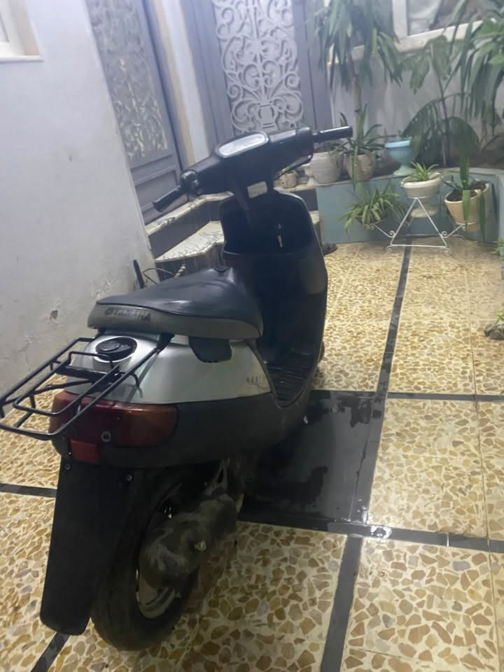 السلام عليكم
ماطور بوتين مكينه معمره مرا وحدة ناقصو باتري 
كبريته وبلك وكلجات  جداد السعر ٢٥٠ وبي مجال حك الجيه
مكاني موصل قوسيات 
الرقم ***********

