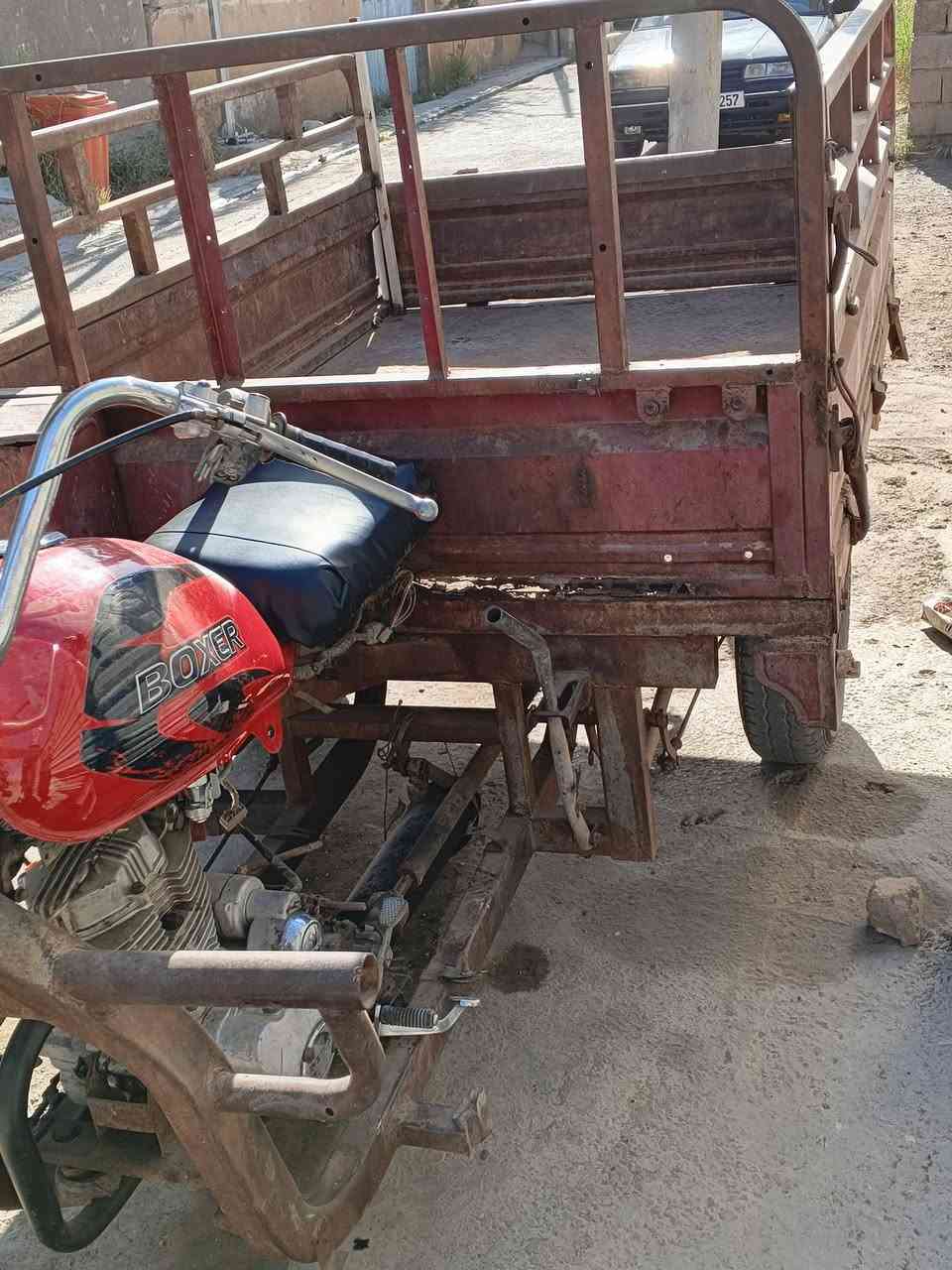 للبيع مكاني ديالى ناحية هبهب
375 وبيها مجال بسيط 
بدون كهربائيات وبدون اوراق 
***********
اتصال فقط

