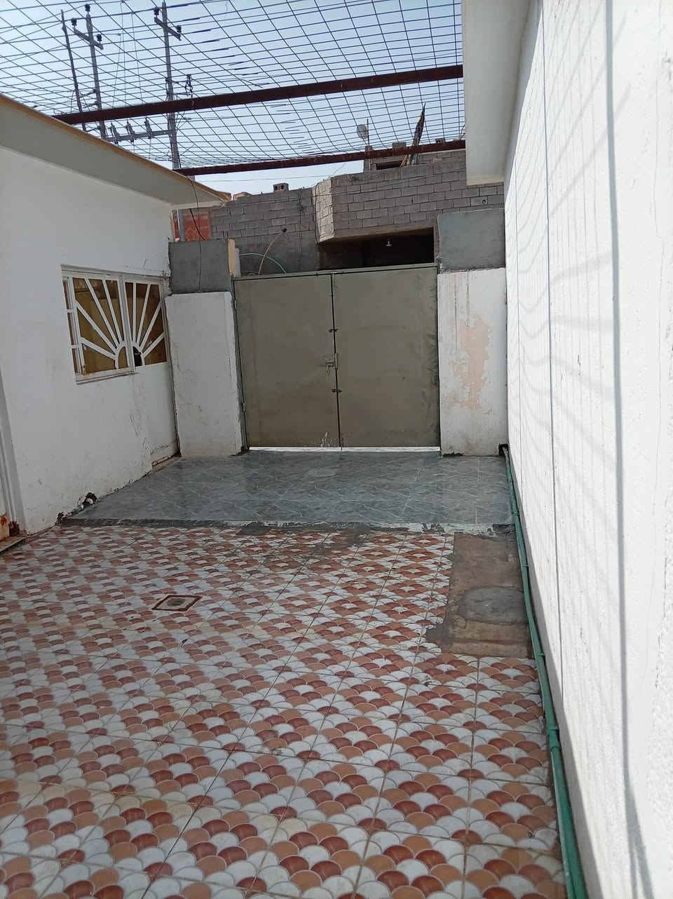 البصرة ابي الخصيب • غرفتين • ركن على شارعين