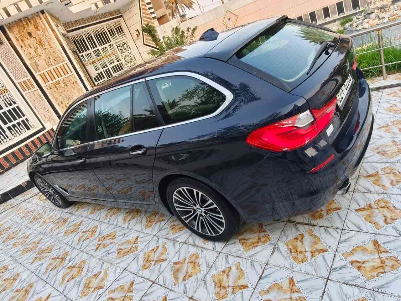 @بي ام 2018 وارد خليجي حجم 520 بانزين سياره فول مواصفات عدل فتحه ثلاث قطع رش بيها بدون ضرب او تبديل سياره ماشيه 70الف كيلو متر سياره جديده وجاهزه بيع فقط بدون مراوس بلاش سعر 108 هاتف ***********

