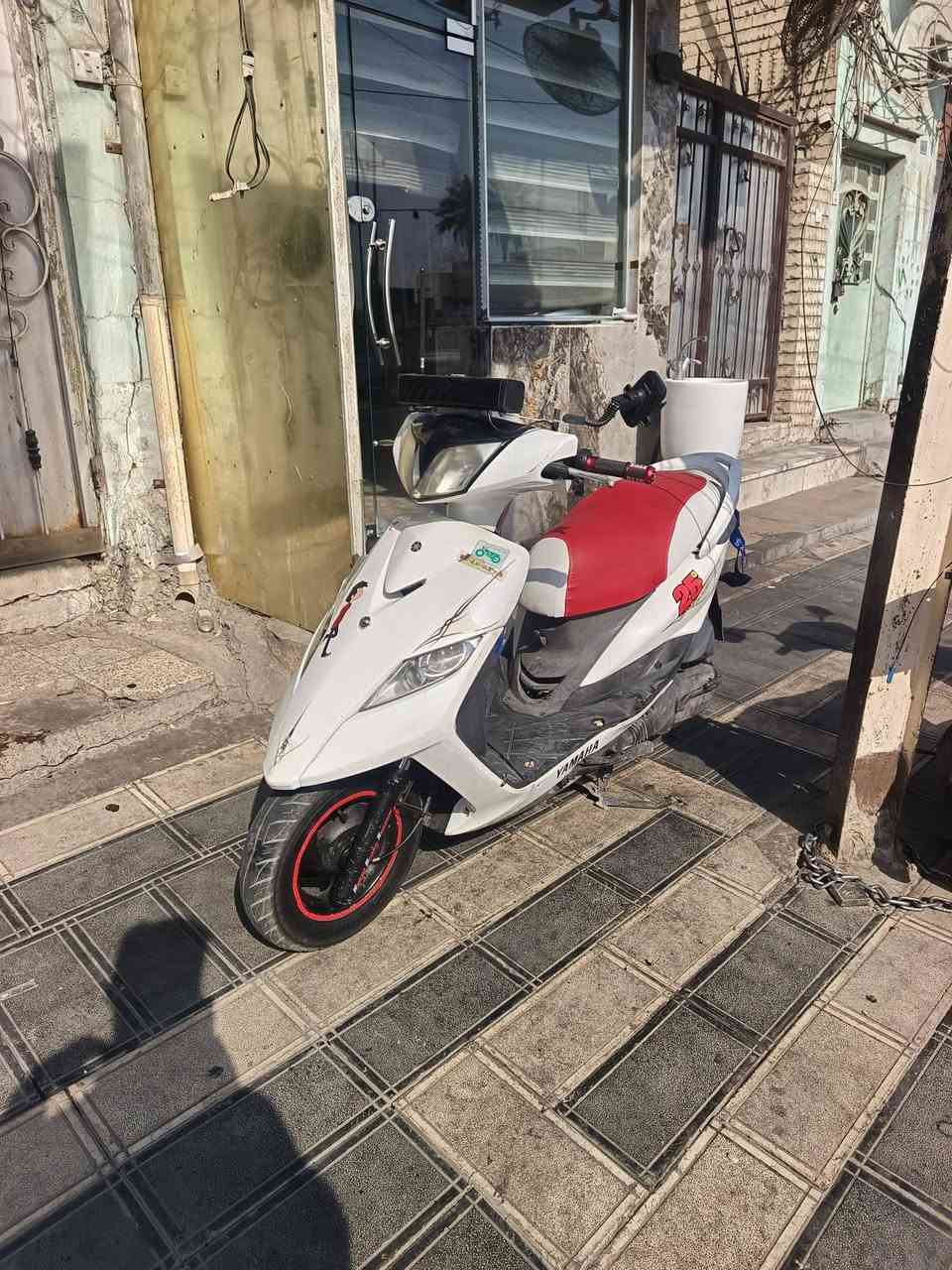 ثعلب جديده يعني جديده مكفوله من طول الطول دراجه شلع ومعدل 120
دراجه مال جناي  بعده ملحه دراجه 
ماشيه 6الف حقيقي 
بكاني كاظميه 
***********واتساب 
واتساب فقط سعر خاص
