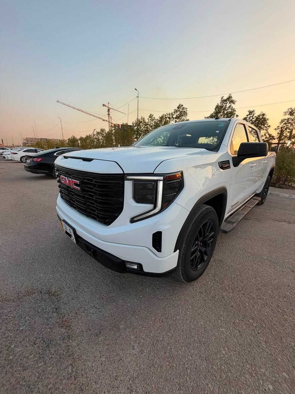 السلام عليكم
2024 GMC SIERRA K1500 الفيشن 

جيمسي سيرا

رباعي AWD 4*4

شاشه كبيره 

كير تعليك

كشن كهرباء

رادار خلفي

رادار امامي

تحكمات ستيرن

مثبت سرعه

تحديد مسار

لايت زنون

باب كبير بودي قصير 

مكينة 8 سلندر 5.3

رقم قادسيه انكليزي شهداء يعني سنتين تداور  تاخذ كفاله عامه وشرط المداور 

بيه هواي مواصفات  حادثهه خشم الجاملغ الامامي عكس السايق ايرباك ستيرن فقط 

السعر الاتصال 

***********
