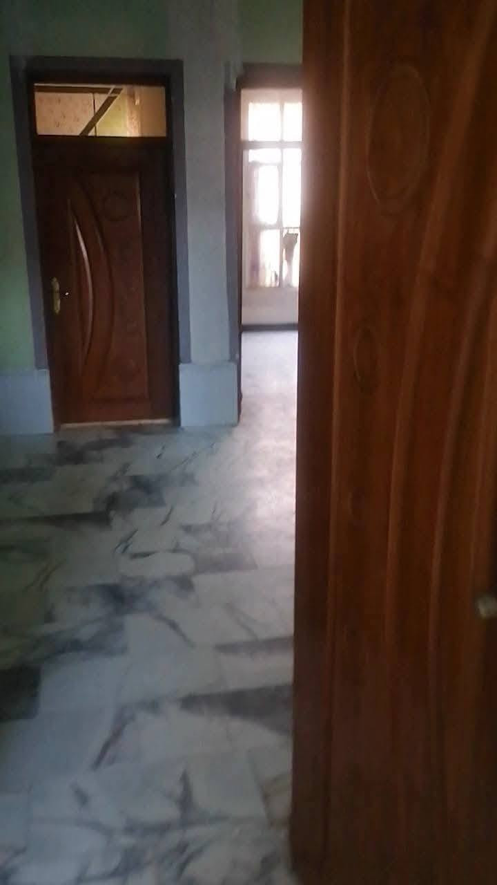 دار سكن طابو صرف للبيع ومراوس 
المساحة ٢١٠ متر
البناء نضيف عالي عن الشارع
استقبال
مطبخ
صالة
غرف نوم عدد ٢
صحيات داخلية وخارجية
طرمة
البناء نظيف جدا ومناسب
السعر ١١٠ مليون مع مجال
الموقع الديوانية حي العسكري قرب شارع ٦٠ اول فرع من تدخل على شارع ٣٠ قريب جدا
للاستفسار أكثر مراجعة مكتبنا التوكل للعقار الكائن في حي العسكري شارع ٣٠ او الاتصال والمراسلة على الواتساب على الرقم ***********
