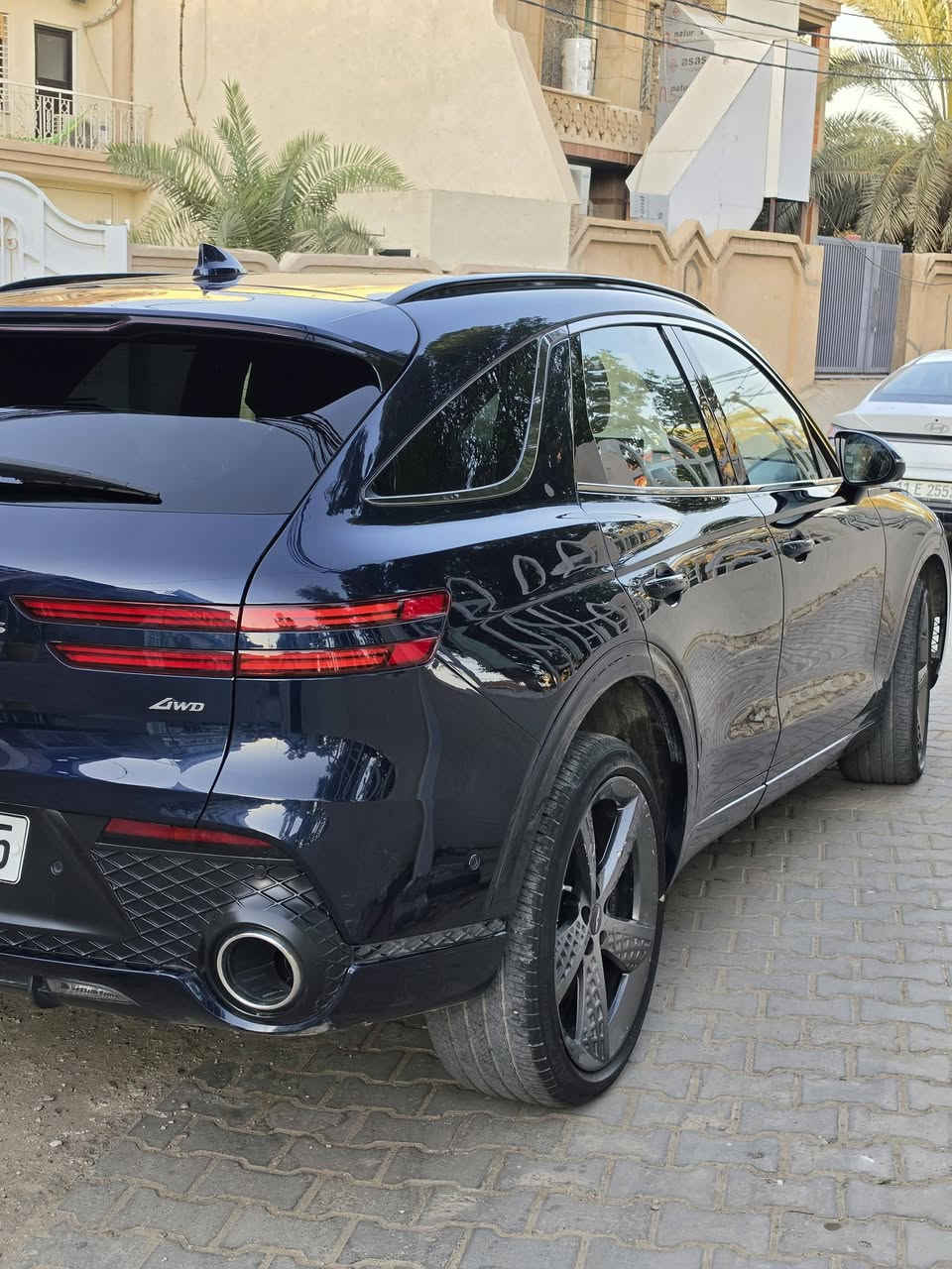 السلام عليكم للبيع 

جينسيس GV70 2023. سبورت اعلى فئه
4 ستندر تيربو 2500
 

المواصفـات 1/1

. سقف بانورامــا

. تحكم بالسيارة عن طريق البصمة (تقديم رجوع)

. كيج الكتروني ديجيتال

. شاشة تبريد لمس + تحكمات لمس

. كشنات حار بارد + ستيرن كهربائي و هيتر

. كير مووس + مووس تحكم شاشة

. دشبول ليزري اضائة داخلية متعددة

. حساسات امامي خلفي

. كاميرا الاشارة بالكيج

. رادار امامي + رادارات محيطية 360 درجة

. قيادة ذاتية + تنبيه الخروج عن المسار

. صندوك كهربائي فتح ذكي

. نقاط عمياء جانبية

. دسكات بريمبو بلادي

. كشن خزن ميموري

. نقاط عمياء جانبية

. هاند بريك بصمة + Auto Hold

. شاحن واير لس

مري شفط قلاب

حادث جاملغ خلفي فقط  
رقم اربيل مداور  

285 وبيه مجال لشراي. 

العنوان النجف . 

رقم الهاتف : ***********
