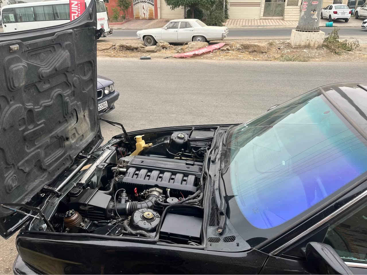 بي ام دبليو ٥٢٥ • موديل ١٩٩٥ • جير عادي