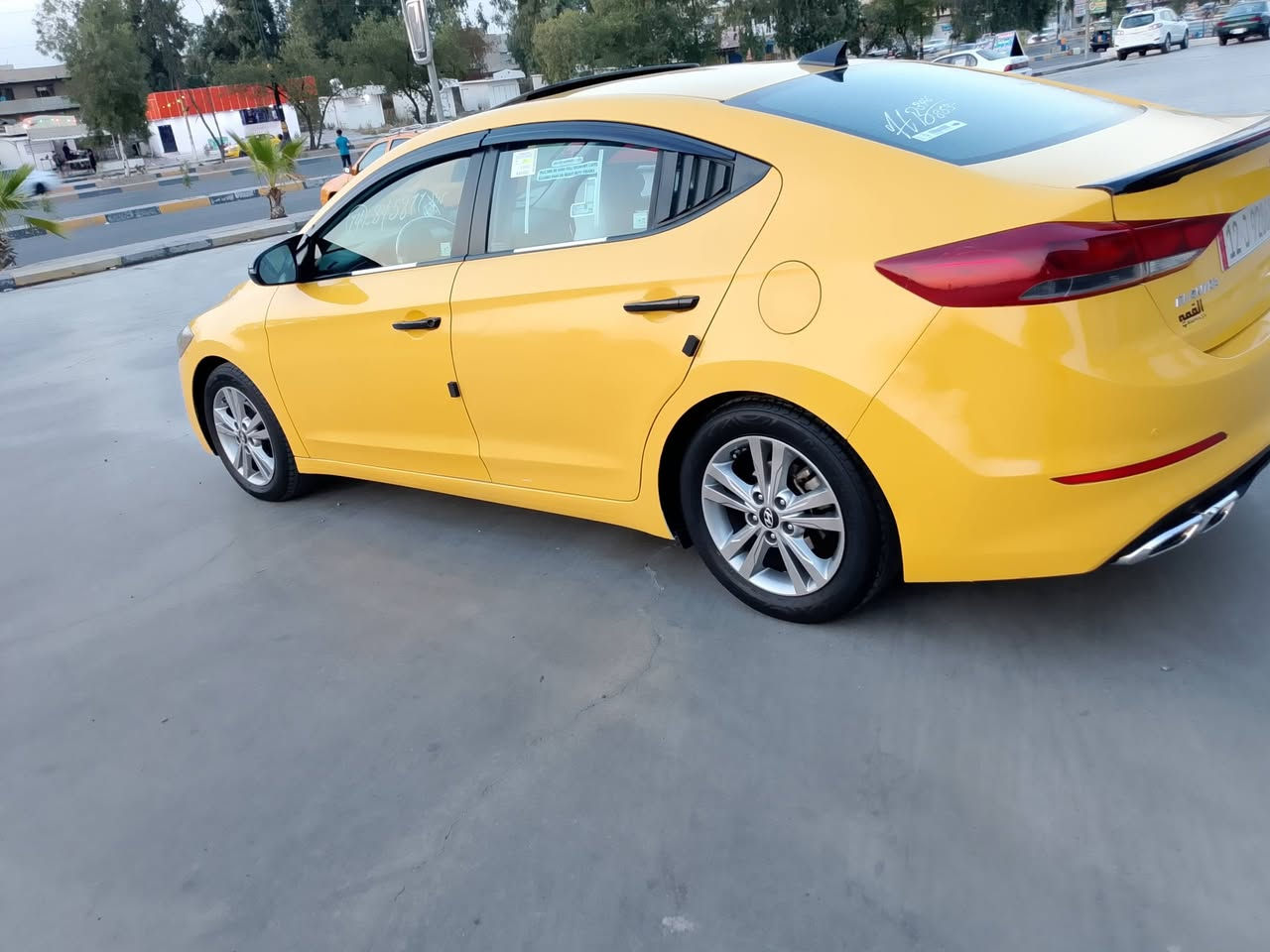 سلام عليكم سياره الإنتر البيع سياره جاهزة مكينه كير تبريد شرط سياره كود واحد فول مواصفات ضرر سياره جاملغ الخلفي فقط بدون دواخل سياره موديل 2018 شرط التحويل مكان سياره الأيسر حي التأميم سعر 130. وبيها مجال بصيط رقم ***********
