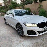 Bmw 530e موديل 2023 بلكن هايبرد  بدون ايرباك بدون دواخل  صبغ جاملغ خلف...