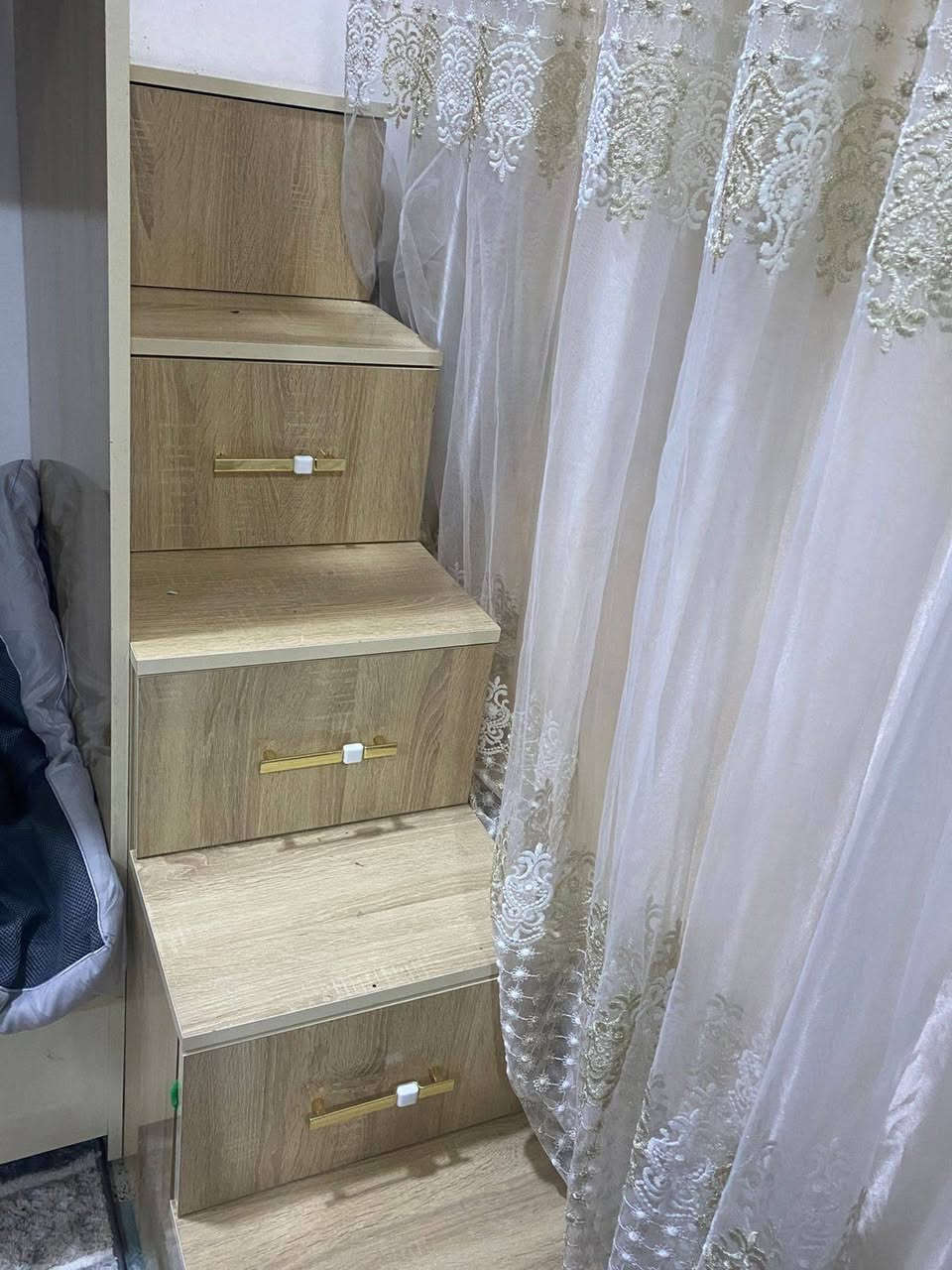 السلام عليكم تخت اطغال للبيع السعر 150 الف قفل هذا رقمي ***********
