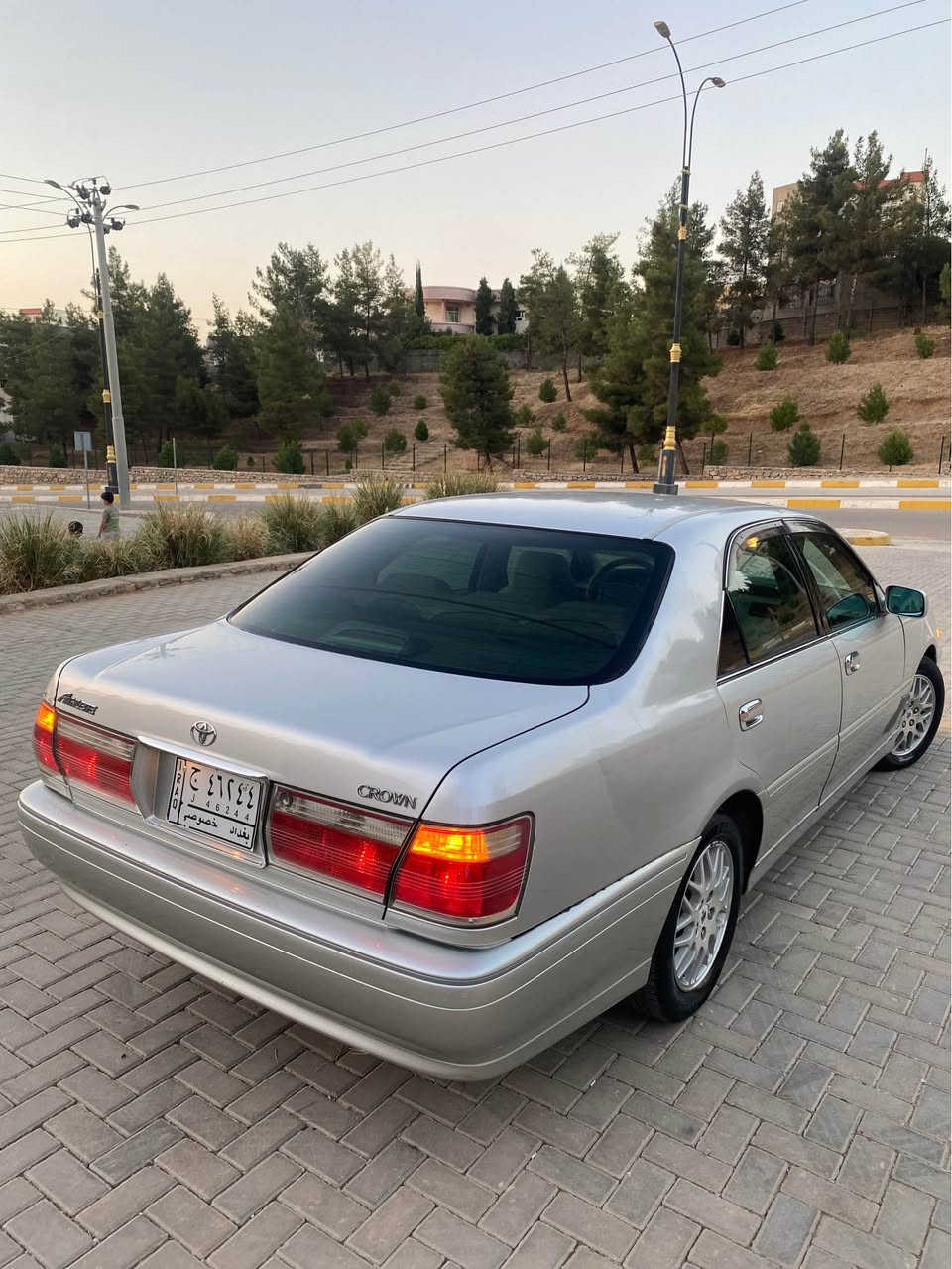 سەرەتا بە ناوی خوای گەورە و میهرەبان

تۆیۆتا کراون مەلیکە
مۆدیل ٢٠٠٢
مواسفات ١ دوگمەی ناو زەردە و مەکینە VVT و کوشن کارەبایی و شاشەیە و داژبول نجف و گیر لەسەر سوکان و چوار جام کارەبایی و جام ئۆتۆیە و گیر تۆماتیک و قفل مرکزی و ویل کەپە و ئاوینە کارەبایی و ئاوینە ایتەرە و پیشی ئەبو عیونە و دەبل گیچ و دەبل ایرباگ و تەبرید گەرم و سارد و سیستەمی ABS و لایت ئۆتۆ  و زۆر مواسفاتی تر..!
نموونە لە جوانی و پاکی
گیر و مەکینە و کارەبایی و تەبرید و تەقە و رەقە و تندوتۆلی بەشەرت
گیر و مەکینەی بەشەرت نەکراوەتەوە مەکینە مەرخوب VVT
سەیارەکە لێزەری دوبەیە(بڕاوەیە) و کامل مەسروف کراوە
دەعم و لیدراوی و بۆیاخی نیە
سەقف و کەڤەر و پیش و پشت و خایسی بەشەرت
پیش و دوای کەپسە و سەقف و شان و چواردەوری شوشەیی
٤ تایە و ویلی بیلادی لە ژێرە
سپیر و ئەدەواتی شەریکەی ماوەتەوە
سەیارەکە ماڵانە و کامل سێرڤس کراوە و رۆنی گیر و رۆنی مەکینە و کامل شلەمەنیەکانی گۆراوە
ناو دەری زۆر جوان و پاک ماوەتەوە
ماڵی دۆستە و دیناریک مەسروفی نیە
بۆ عەیب و عار و مەسروف پرسیار مەکە.!
شوین// هەڵەبجەی شەهید
سعری// ٣٦ گڵا و مجالیکی برایانەی تیدایە

ئاسیا// ***********☎️
کۆرەک// ***********☎️

واتساب و ڤایبەری لەسەرە.! حلبجة, السليمانية
