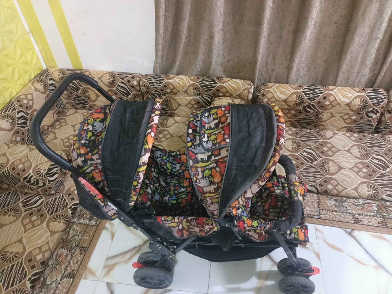 عربانه طفل نفرين
جدآ جدآ نظيفه سعرها ٧٥ ألف 
للاستفسار ***********
الناصريه حي الشهداء
