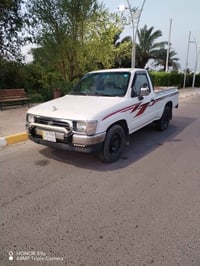 هايلكس ٢٠٠٠ • كير مكفول • محرك سليم