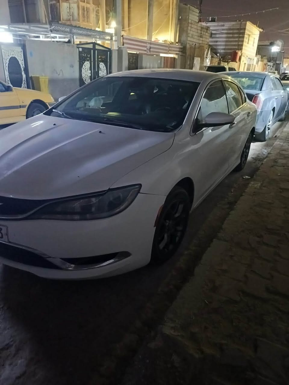السلام عليك سياره c 200 للبيع مكينه 3600كير مكينه كفاله سنويه 27 تنتهي تحويل ثاني يوم حداديه هسه مسويها تخم تاير تبريد قطعتين ثلج السع 100 وبيها  مجال العنوان البصره هذا رقمي غير متواجد على الفيس ***********
