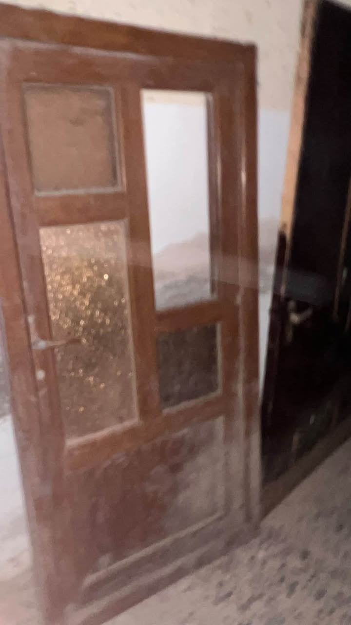 بيبان للبيع  جدد بعدهن كيلونات شغالات السعر ١٥٠ *********** عنوان الشعب
